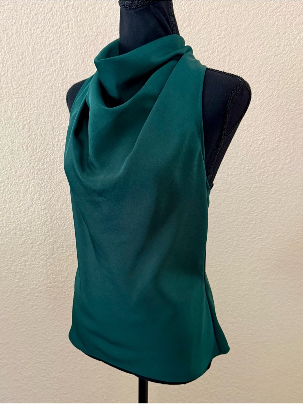 NWT Reiss Camila Tie Neck Cowl Blouse in Bright Emerald Green - Size US 6 (UK 10